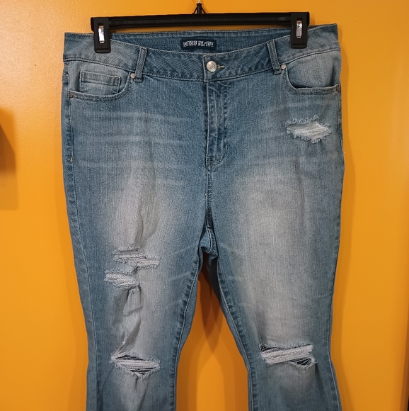 Indigo Fusion Distressed Ankle Cropped Jeans Size 16 - Picture 2 of 12
